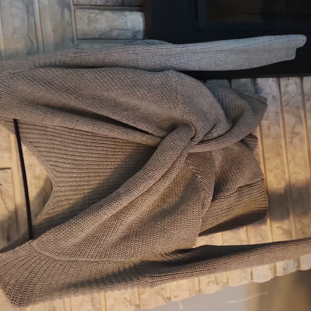 Sweater - Picture 3 of 5